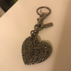 Metal tea rose Coach heart keychain